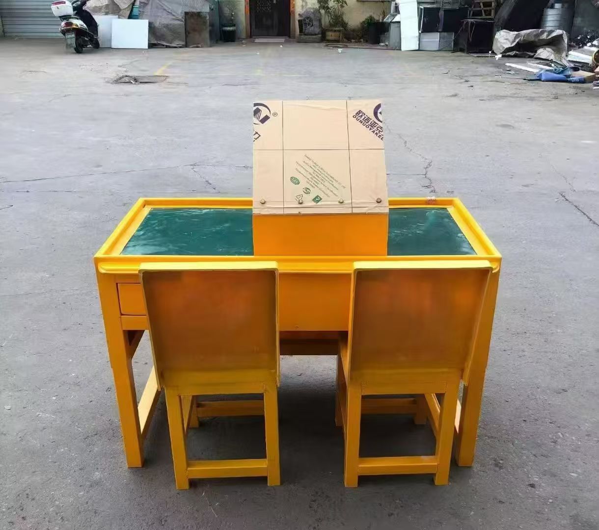 中方防静电导通桌井下煤矿火工品发放桌：危险品流转的安全守护者